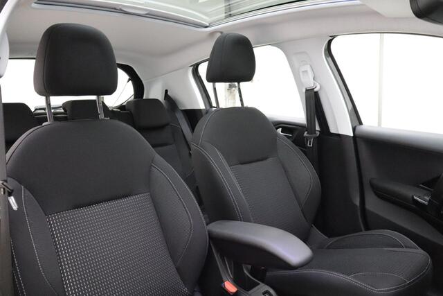 Peugeot 208 1.2 PureTech Allure | AUTOMAAT | Luxe uitvoering | Climate Control | Cruise Control | Lage km stand!