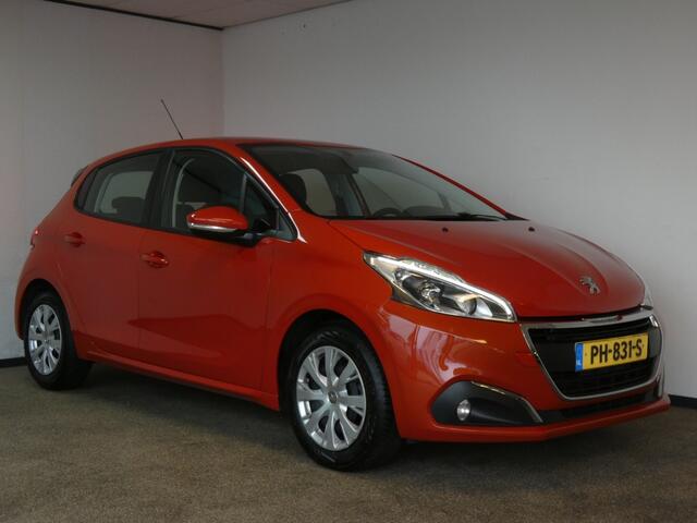 Peugeot 208 1.2 PureT. Blue Lion Nwe APK airco