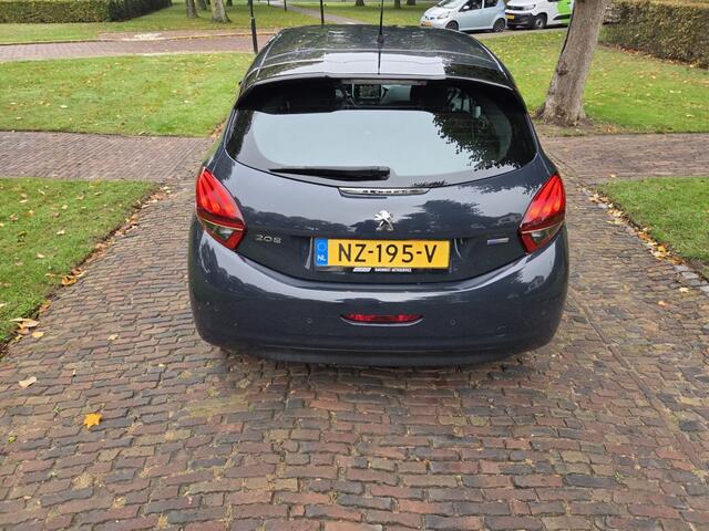 Peugeot 208 1.2 Pure Tech Blue Lion