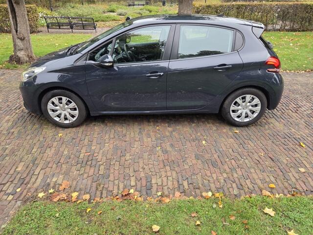 Peugeot 208 1.2 Pure Tech Blue Lion