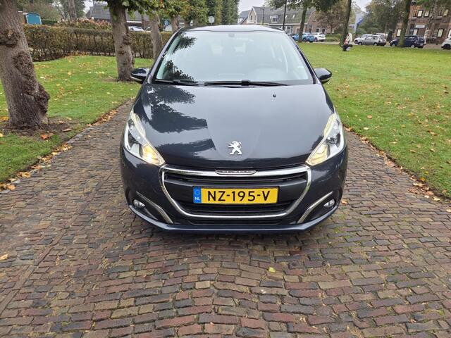 Peugeot 208 1.2 Pure Tech Blue Lion