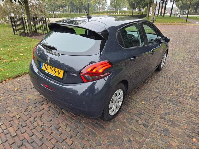 Peugeot 208 1.2 Pure Tech Blue Lion
