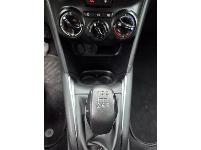 Peugeot 208 1.2 Pure Tech Blue Lion