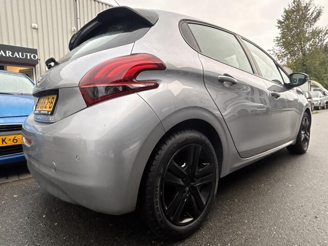 Peugeot 208 1.2 PureTech Signature / 139 DKM / DEALER ONDERHOUDEN