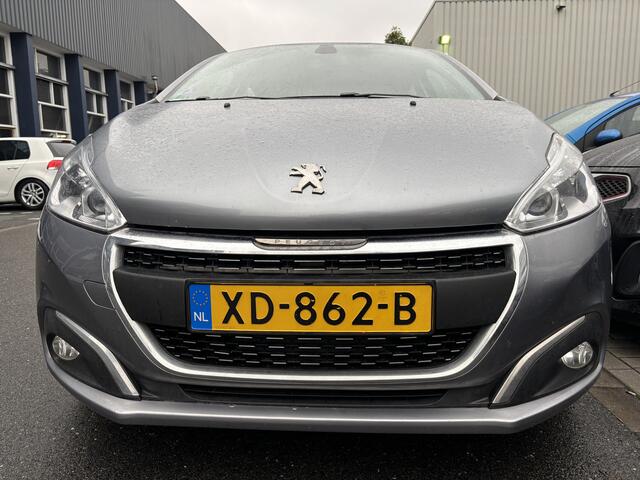 Peugeot 208 1.2 PureTech Signature / 139 DKM / DEALER ONDERHOUDEN