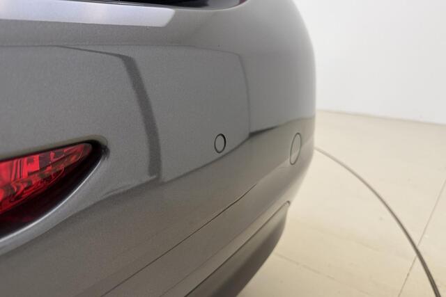 Peugeot 208 1.2 PureTech Signature 110 PK | Automaat | Apple Carplay | Parkeersensor | Navigatie | Cruise Control | Airco | Licht Metalen Velgen | 1e eigenaar