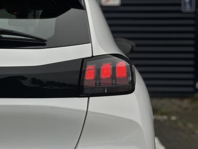 Peugeot 208 1.2 PureTech Active | Cruise Control | Airco | Navigatie | LED | Apple Carplay/Android Auto | Isofix | DAB | Weinig kilometers!! |