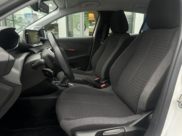 Peugeot 208 1.2 PureTech Active | Cruise Control | Airco | Navigatie | LED | Apple Carplay/Android Auto | Isofix | DAB | Weinig kilometers!! |