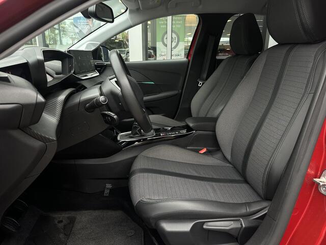 Peugeot 208 1.2 PureTech 100pk Allure Pack | Trekhaak | Keyless start | Navigatie | Climate Control | Parkeercamera/-sensoren | Appel Carplay/Android Auto | Full LED | Cruise Control | DAB |