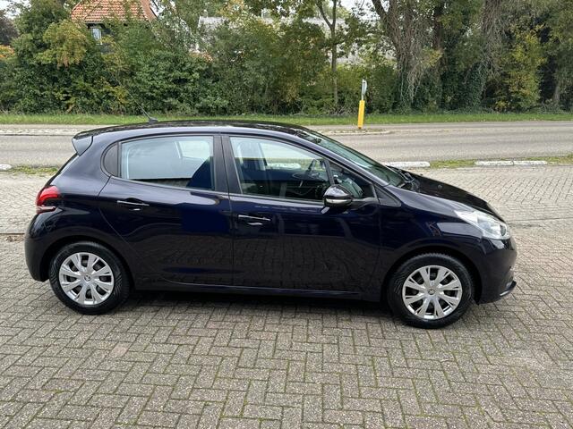 Peugeot 208 1.2 PureT. Blue Lion