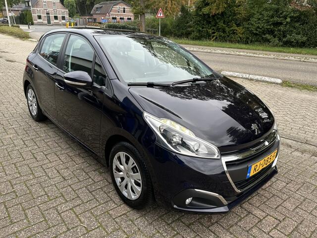 Peugeot 208 1.2 PureT. Blue Lion