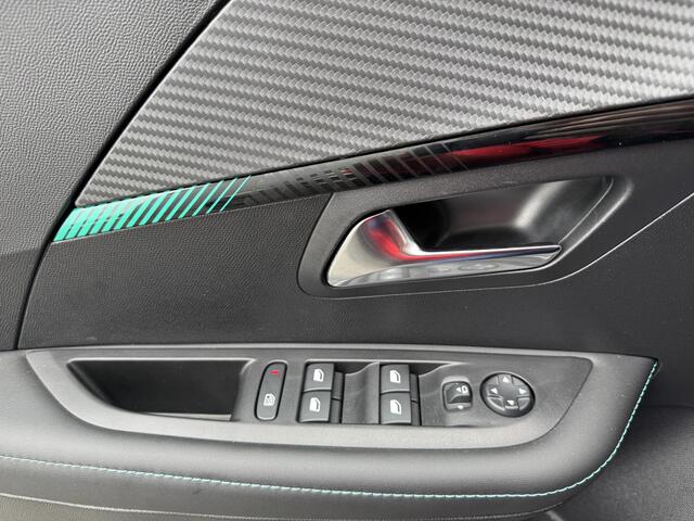 Peugeot 208 1.2 100pk Allure Led koplampen Lampen / ACC Cruise control/ Navigatie via Apple Carplay & Android Auto / Rondomzicht Camera / Stoelverwarming voor / Climate Control / Keyless Entry & Start