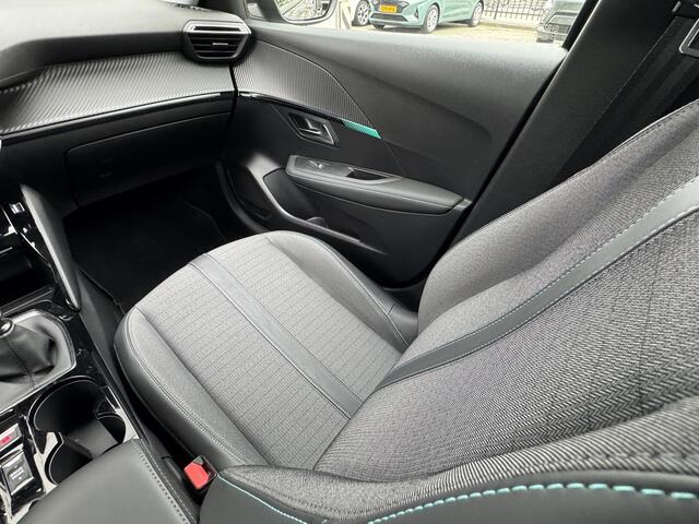 Peugeot 208 1.2 100pk Allure Led koplampen Lampen / ACC Cruise control/ Navigatie via Apple Carplay & Android Auto / Rondomzicht Camera / Stoelverwarming voor / Climate Control / Keyless Entry & Start