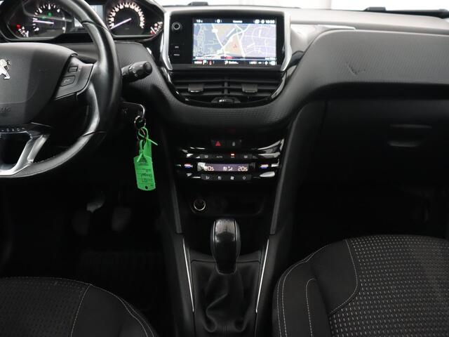 Peugeot 208 1.5 BleuHDi Allure | Trekhaak | Carplay | Navigatie | Climate control | Cruise control | Parkeerhulp | DAB | Bluetooth