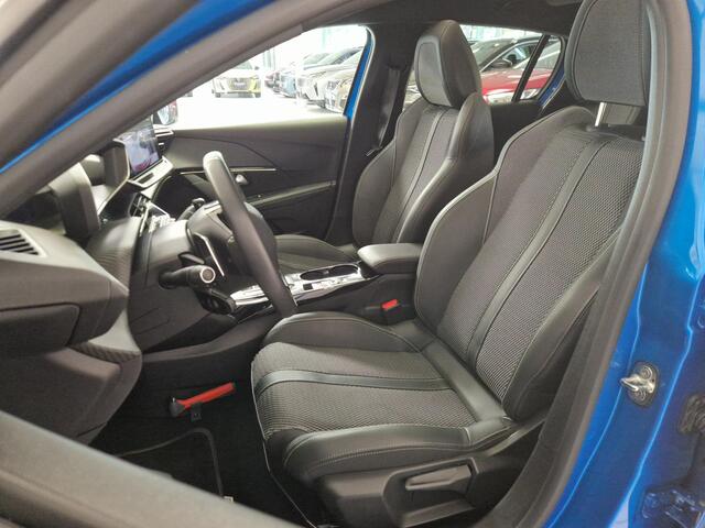 Peugeot 208 Hybrid 136 e-DCS6 GT | Automaat | Panoramadak | Draadloze telefoonlader | Achteruitrijcamera