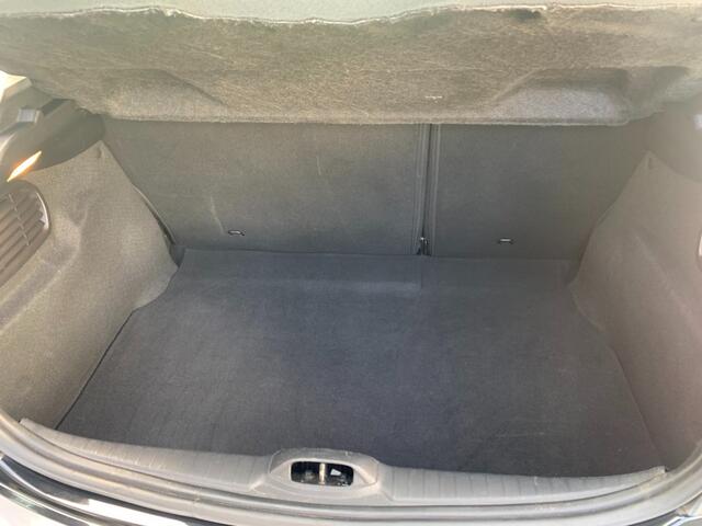 Peugeot 208 1.2 Puretech Active, Cruise control, Trekhaak, Airco, All-in prijs inclusief afleverbeurt