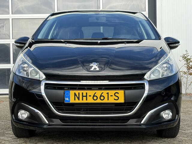 Peugeot 208 1.2 PureTech Blue Lion 82pk | Airco | Apple Carplay/Android Auto | Cruise control | DAB | Isofix bevestiging voor kinderzitjes | Navigatiesysteem full map | Parkeersensor achter | Zeer netjes!
