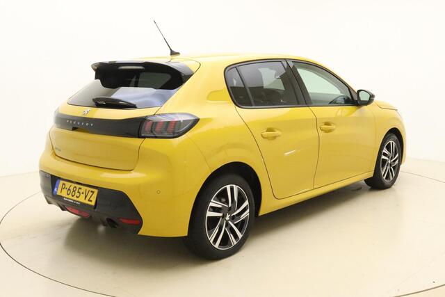Peugeot 208 1.2 100pk Automaat Allure | Navigatie | Climate Control | Parkeersensoren | Lichtmetalen velgen | Privacy Glass | Achteruitrijcamera