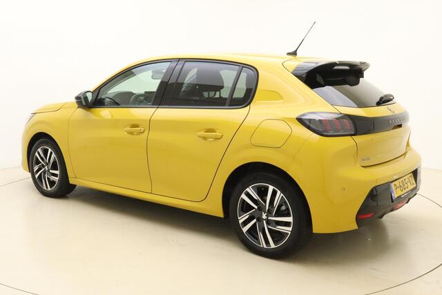 Peugeot 208 1.2 100pk Automaat Allure | Navigatie | Climate Control | Parkeersensoren | Lichtmetalen velgen | Privacy Glass | Achteruitrijcamera