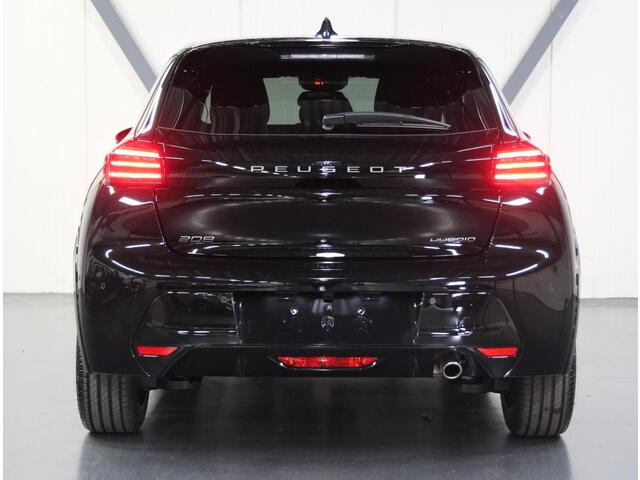 Peugeot 208 1.2 Hybrid 110 e-DCS6 GT | Incl. ¤4.625,- Korting! | Adaptive CruiseControl | Camera Voor/Achter | Keyless Entry | Verwarmde Voorstoelen | ClimateControl | Navigatie | AppleCarPlay/AndroidAuto |