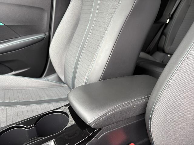 Peugeot 208 1.2 PureTech Blue Lease Allure, navi, trekhaak, climate/cruise