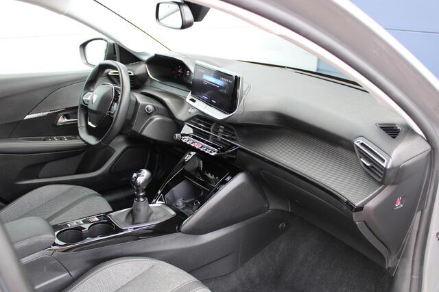 Peugeot 208 1.2 PureTech 100pk Allure Airco Navi Camera Carplay 13.792km Nieuwstaat