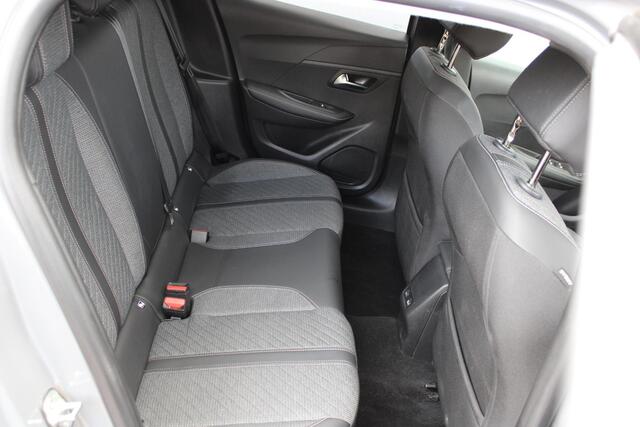 Peugeot 208 1.2 PureTech 100pk Allure Airco Navi Camera Carplay 13.792km Nieuwstaat