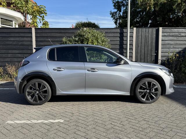 Peugeot 208 GT 1.2 PureTech 100PK Navigatie, Achteruitrijcamera, Keyless, Parkeersensoren, Apple Carplay, Android Auto