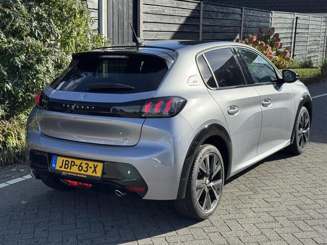 Peugeot 208 GT 1.2 PureTech 100PK Navigatie, Achteruitrijcamera, Keyless, Parkeersensoren, Apple Carplay, Android Auto