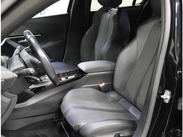 Peugeot 208 100PK GT | 1ste eigenaar | AppleCarplay/Android Auto | Keyless | Cruise Control | Climate Control | Camera | StoelVerwarming | FULL LED | Sfeerverlichting | Isofix | Privacy Glass | 17"LMV |