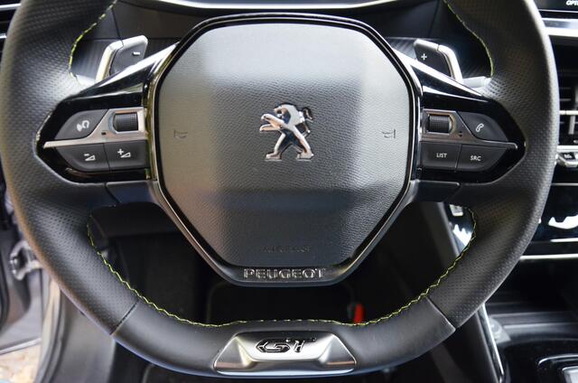 Peugeot 208 1.2 PureTech GT Automaat/Navi/Ecc/Pdc/Apple Carplay/Android Auto/Extra getint glas/Volledig digitaal instrumentenpaneel/Cr-Controle/Led/Lmv