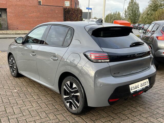 Peugeot 208 1.2 Turbo 100 pk Allure Navigatie* Carplay Camera Lichtmetalen Velgen Stoelverwarming Clima + Cruise Control DAB Extra Getint Glas 5drs