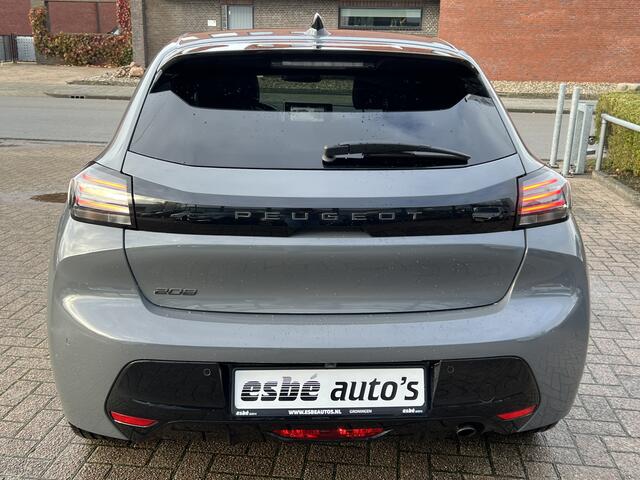 Peugeot 208 1.2 Turbo 100 pk Allure Navigatie* Carplay Camera Lichtmetalen Velgen Stoelverwarming Clima + Cruise Control DAB Extra Getint Glas 5drs