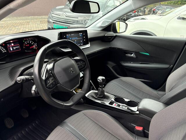 Peugeot 208 1.2 PureTech Allure Navi-Carplay Stoelverwarming Led 360-Camera 3D-Cockpit