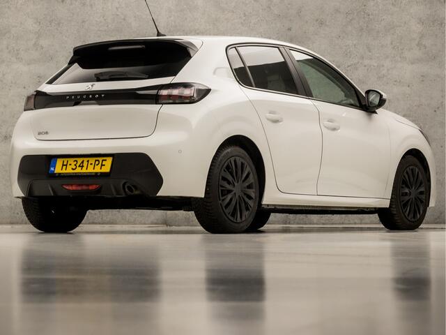 Peugeot 208 1.2 PureTech Sport (APPLE CARPLAY, GROOT NAVI, PARKEERSENSOREN, GETINT GLAS, SPORTSTOELEN, LANE ASSIST, NIEUWE APK, NIEUWSTAAT)