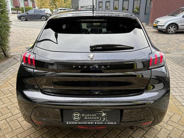 Peugeot 208 1.2 PureTech Allure Panoramadak, Cruise Adaptief, Camera, Stoelverwarming, LED