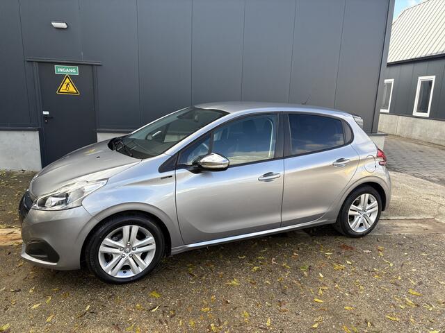 Peugeot 208 1.2 PureTech Signature