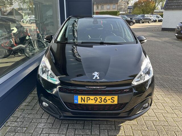 Peugeot 208 1.2 Turbo 110pk GT-line | Full Map Navigatie | 17 Inch lm Velgen | Apple Carplay | JBL Audio Systeem | DAB Radio | Achterklep Spoiler | Parkeersensoren Achter | Climate Control | Cruise Control |
