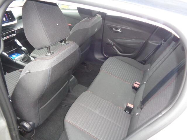 Peugeot 208 1.2 PureTech Active Airco, Navigatie, Carplay/ android auto? cruise controle