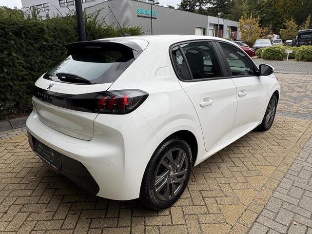 Peugeot 208 1.2 PureTech Style LED, Parkeersensoren, LM Velgen, Navigatie, Cruise Control