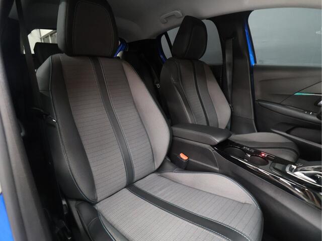 Peugeot 208 1.2 PureTech Blue Lease Allure [APPLE CARPLAY, ANDROID, CAMERA, 3D-COCKPIT, LEDVERLICHTING, HALF LEDER, CRUISE, CLIMATE, NIEUWSTAAT]