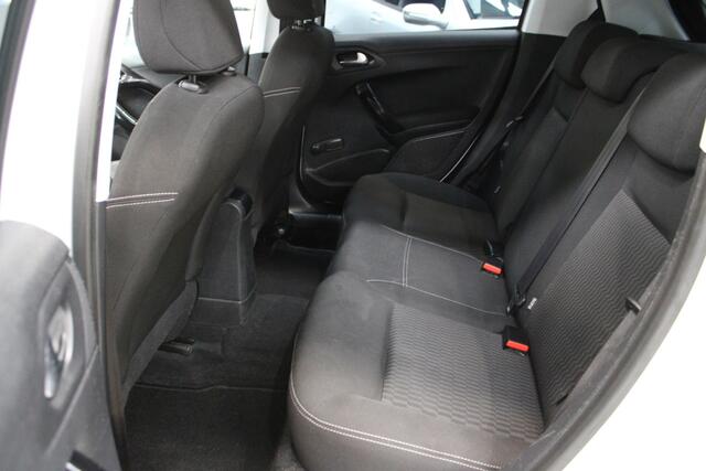 Peugeot 208 1.2 PureTech Blue Lion Airco, Cruise Control, Navigatie, Stuurbekrachtiging