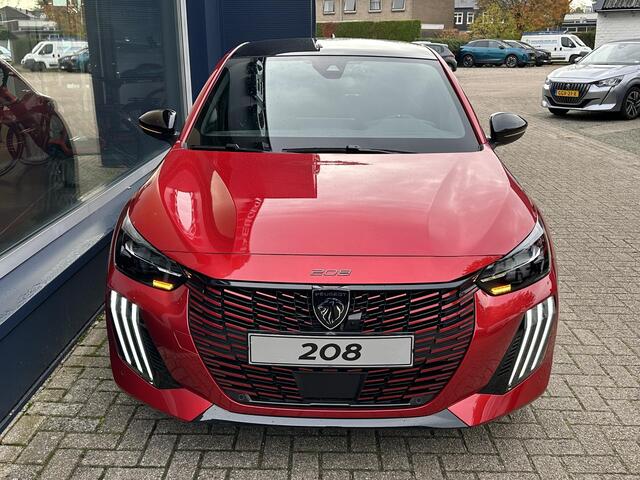 Peugeot 208 1.2 Hybride Automaat 110pk GT | Full map Navigatie | Drive Assist met Adaptieve Cruise Control | Panoramadak | 360 graden Camera Rondom | Draadloze telefoonlader | Mirrorlink functie voor Apple carplay en Android Auto | Full led koplampen |