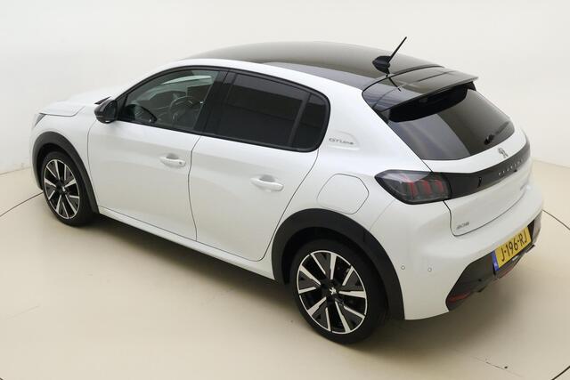 Peugeot 208 1.2 PureTech GT-Line | Achteruitrijcamera | Apple carplay/ Android auto | Keyless entry | Cruise control | Lichtmetalen velgen 17'' |