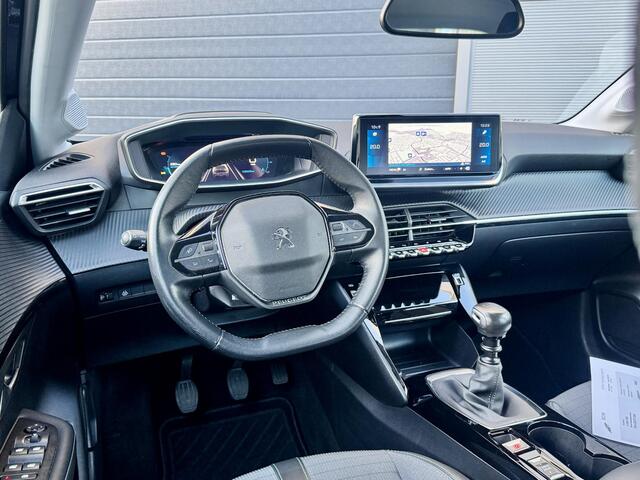 Peugeot 208 1.2/ 101 PK Allure LED/ Camera/ BTW/ PDC V+A/ 1e eigenaar/ Nieuwe riem/ NAP