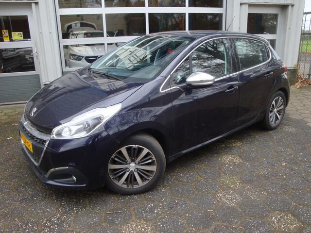 Peugeot 208 1.2 PureTech Blue Lease Allure