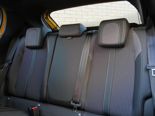 Peugeot 208 1.2 GT-LINE/ PANORAMADAK/ KEYLESS/ NL-AUTO VAN 1STE EIGENAAR