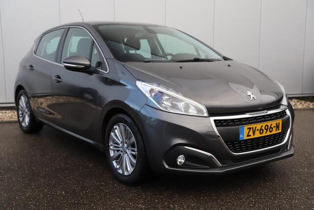Peugeot 208 1.5 BlueHDi Blue Lease Allure 101PK Trekhaak Navigatie Carplay Android 16 inch LMV Climate Cruise Control