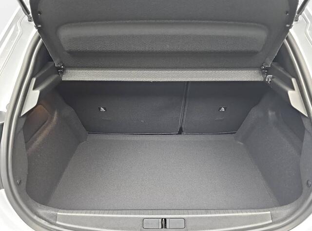 Peugeot 208 1.2 Hybrid 110 e-DCS6 GT Adaptieve cruise control/ECC/Camera.