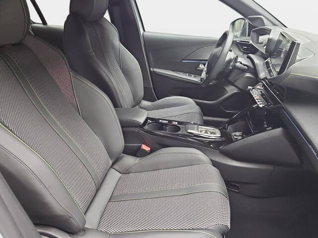 Peugeot 208 1.2 Hybrid 110 e-DCS6 GT Adaptieve cruise control/ECC/Camera.